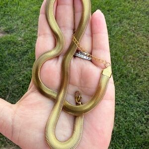 BLACK FRIDAY DEAL!!! Gorgeous snake chain necklace